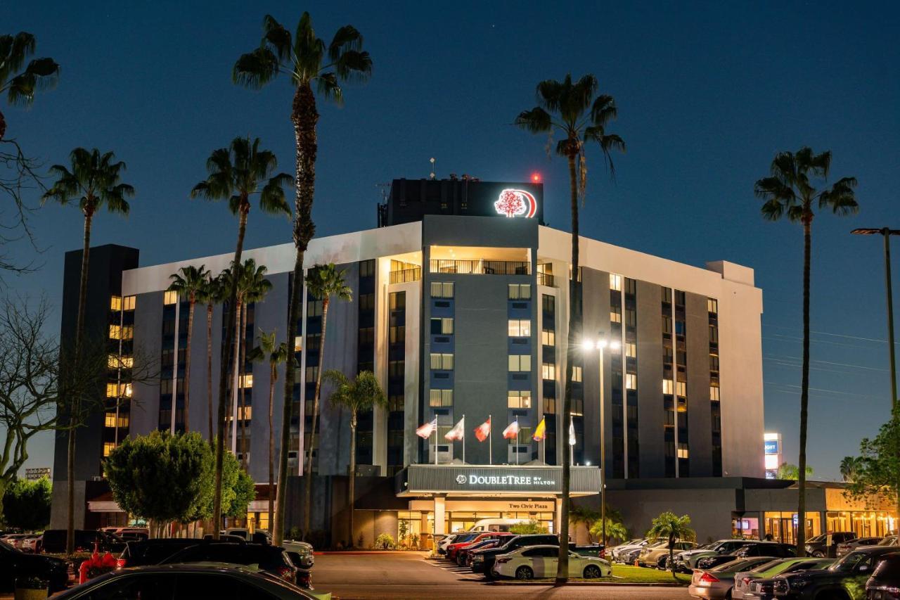 Hotel Doubletree By Hilton Carson Exterior foto