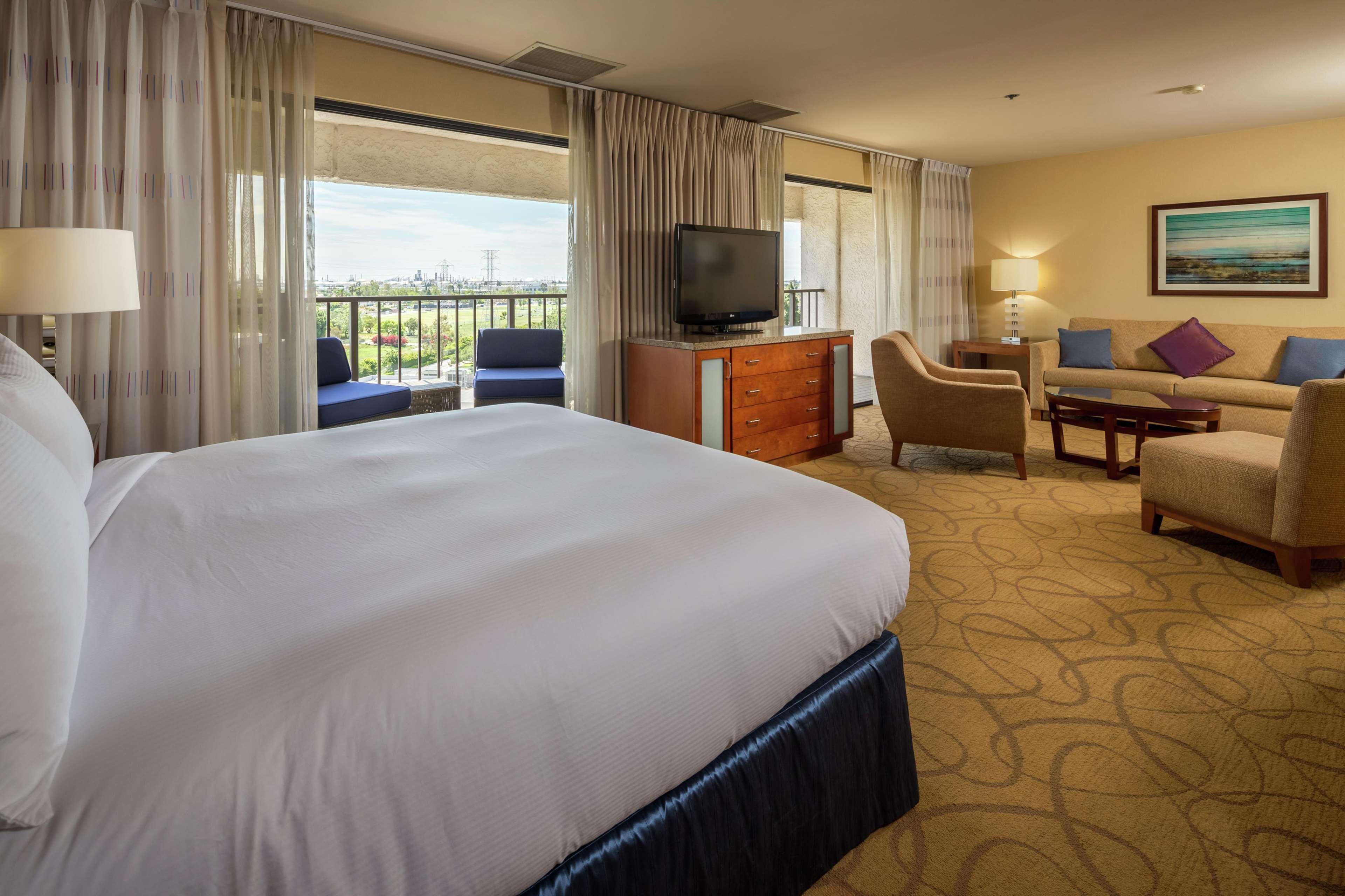 Hotel Doubletree By Hilton Carson Exterior foto